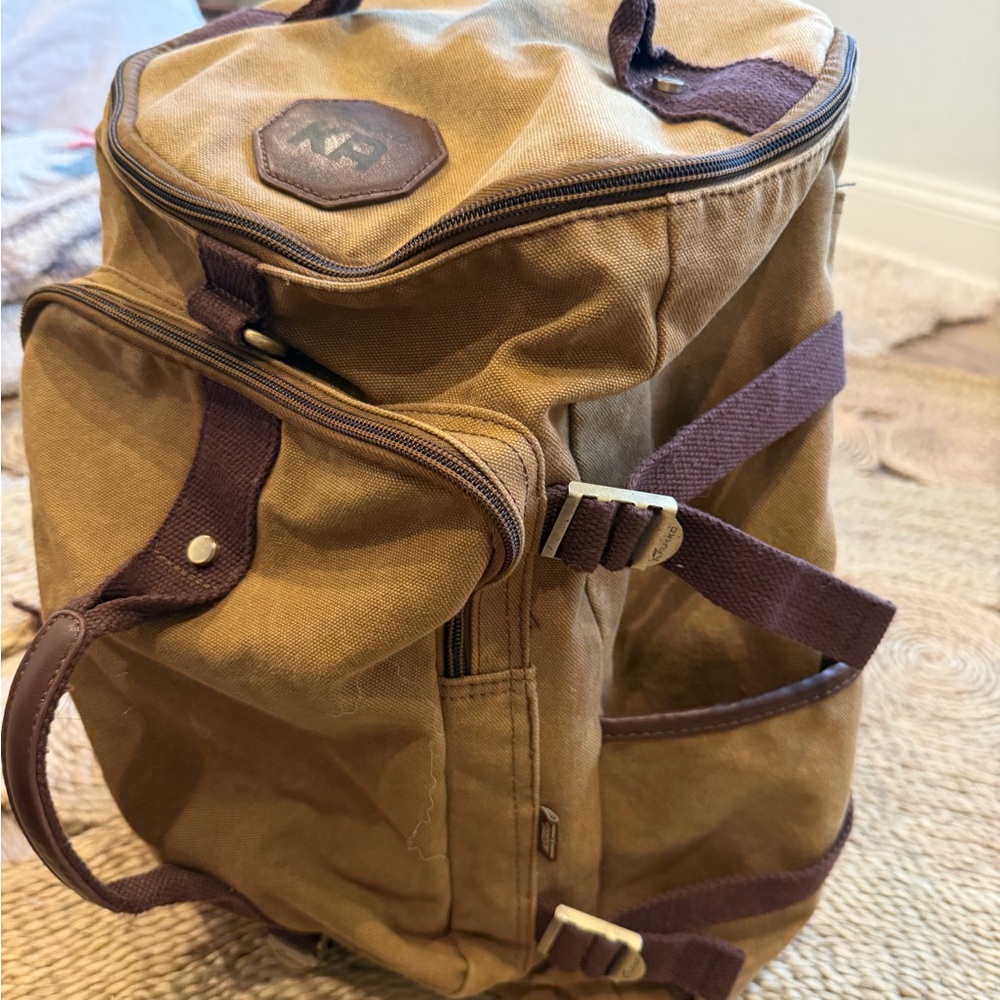 Canvas Backpack - Picture 3 of 4